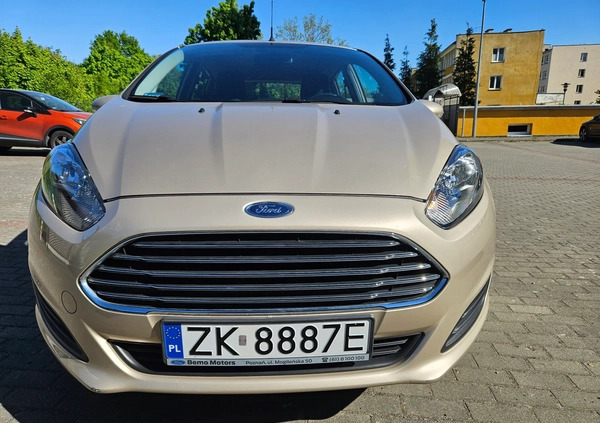 Ford Fiesta cena 35000 przebieg: 45194, rok produkcji 2016 z Koszalin małe 106